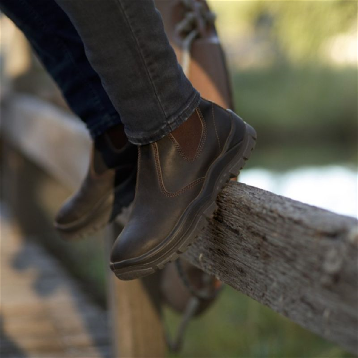 Mongrel 940030 Elastic Sided Work Boot