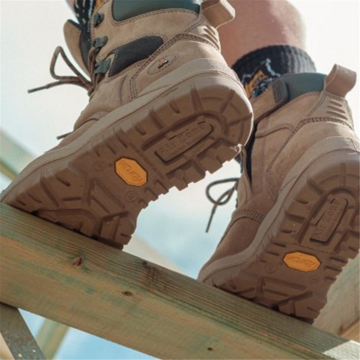 Mongrel 561060 High Leg Zip Sider Safety Boot - Stone