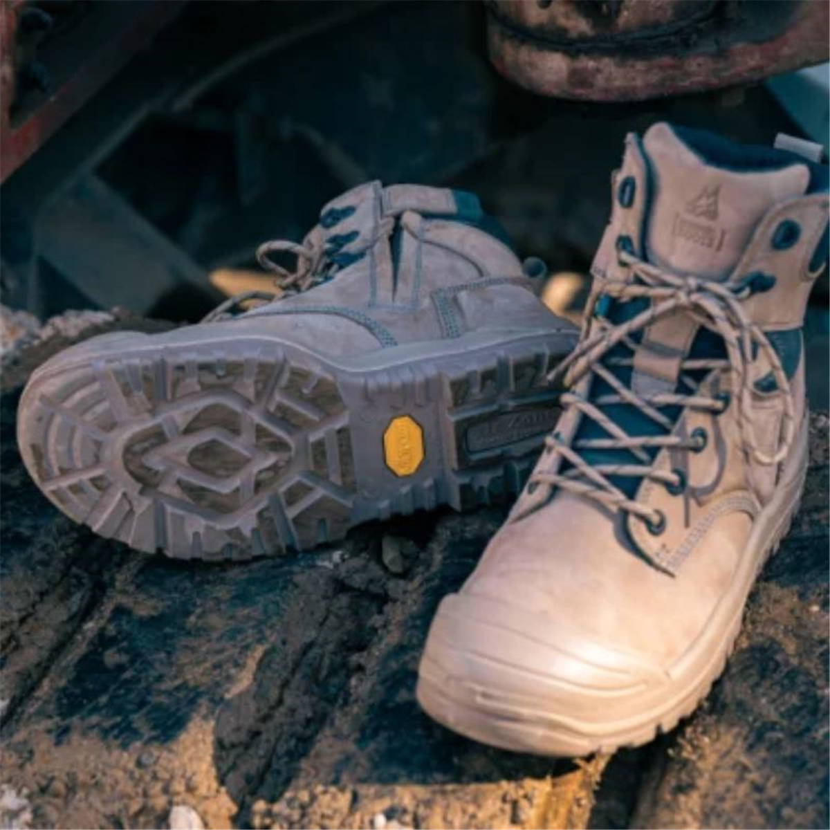 Mongrel 561060 High Leg Zip Sider Safety Boot - Stone